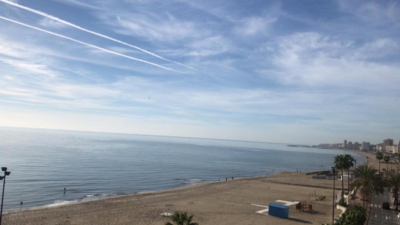 Apartamento En Primera Linea/Beachfront Apartment Фуэнхирола Экстерьер фото