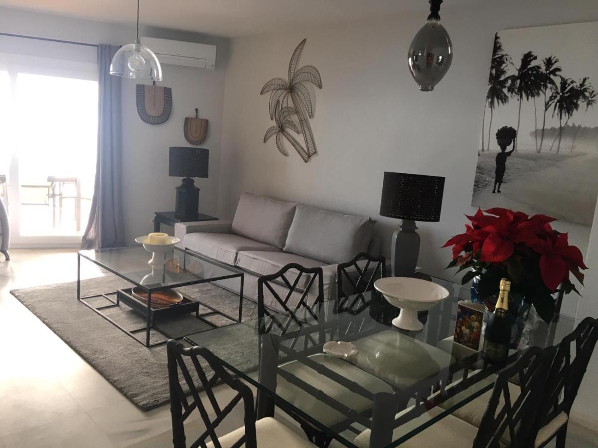 Apartamento En Primera Linea/Beachfront Apartment Фуэнхирола Экстерьер фото