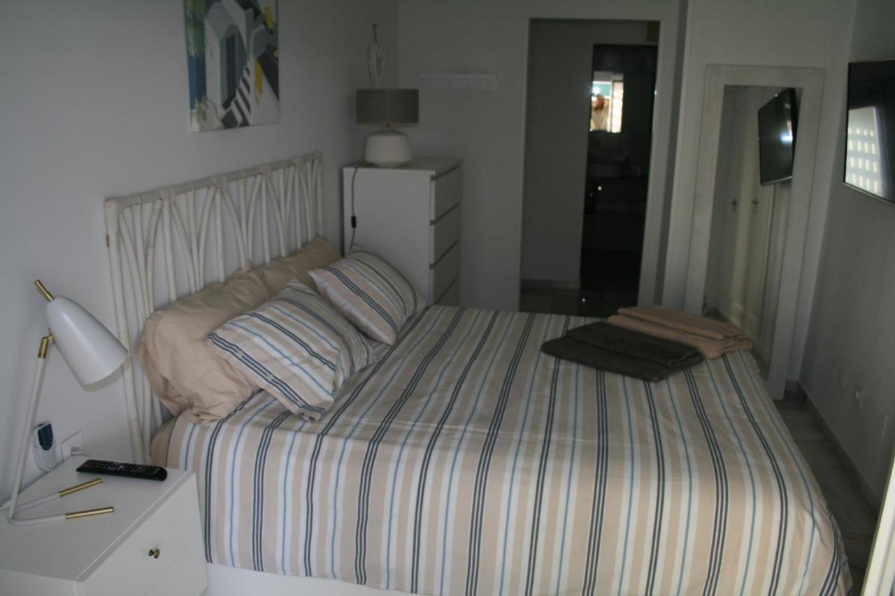 Apartamento En Primera Linea/Beachfront Apartment Фуэнхирола Экстерьер фото