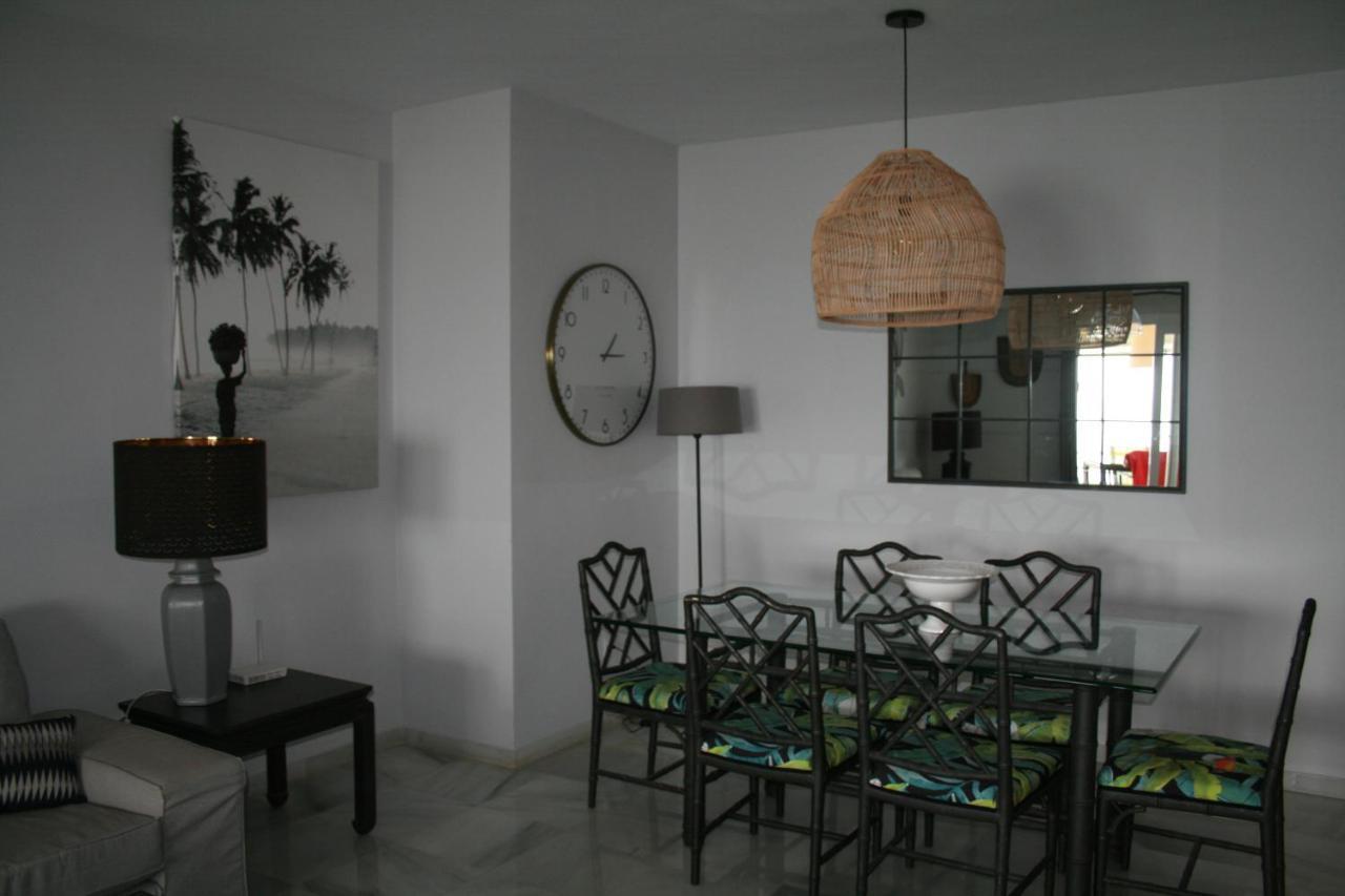 Apartamento En Primera Linea/Beachfront Apartment Фуэнхирола Экстерьер фото