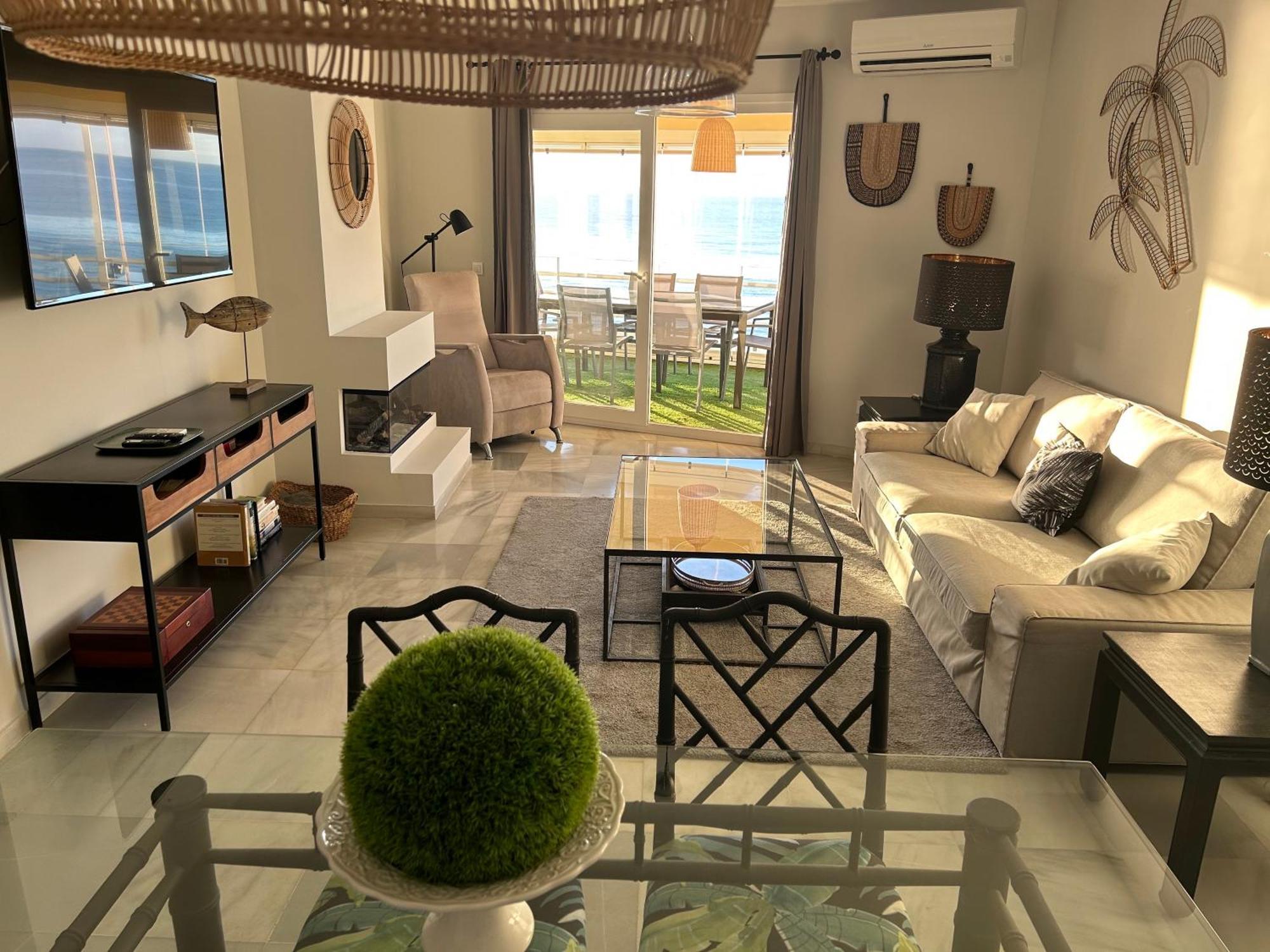 Apartamento En Primera Linea/Beachfront Apartment Фуэнхирола Экстерьер фото